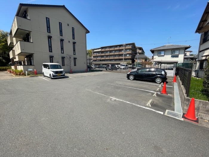 3/3 駐車場