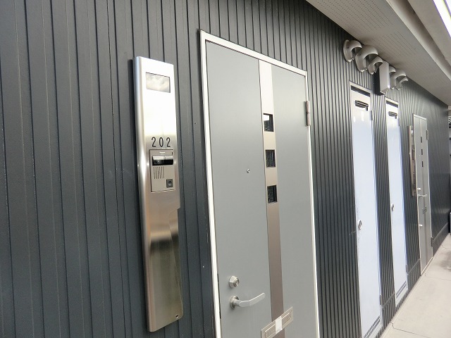 21/30 エントランス