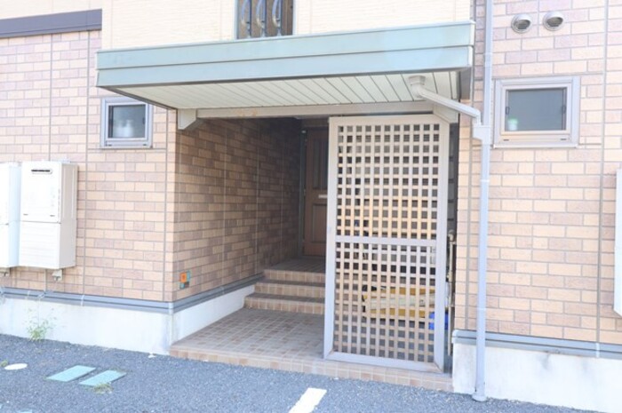 2/4 エントランス