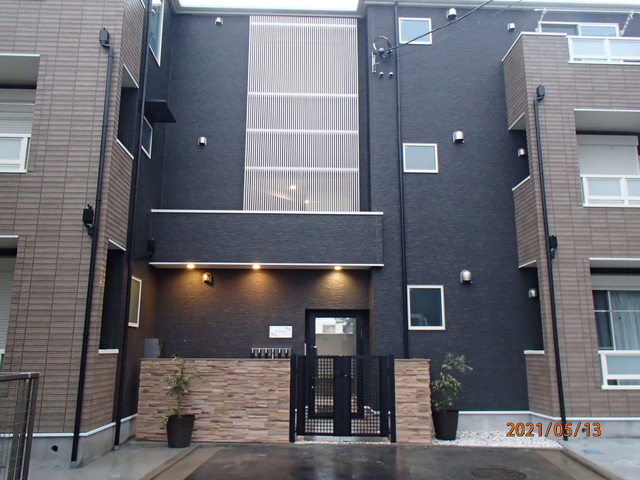 3/3 エントランス