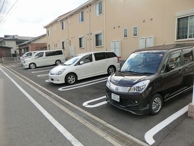 22/30 駐車場