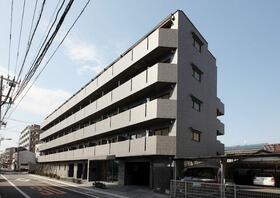 ルーブル大鳥居の外観