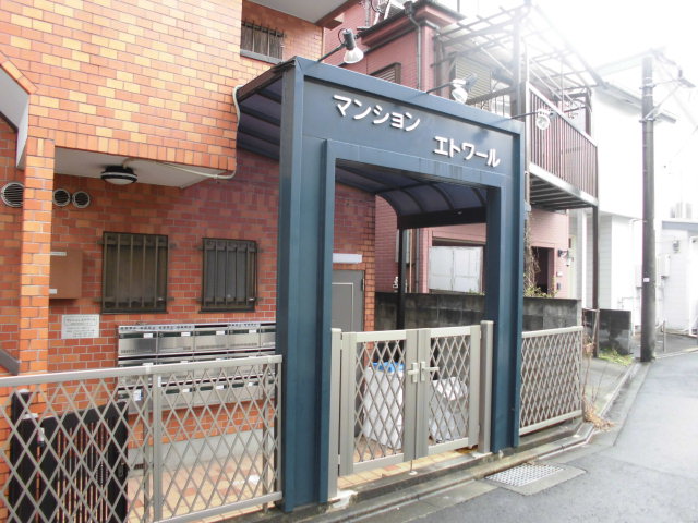 22/23 エントランス