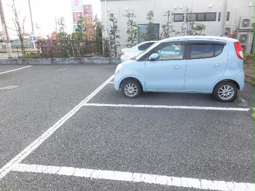 14/14 駐車場