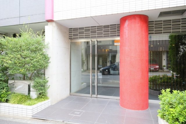 20/26 エントランス