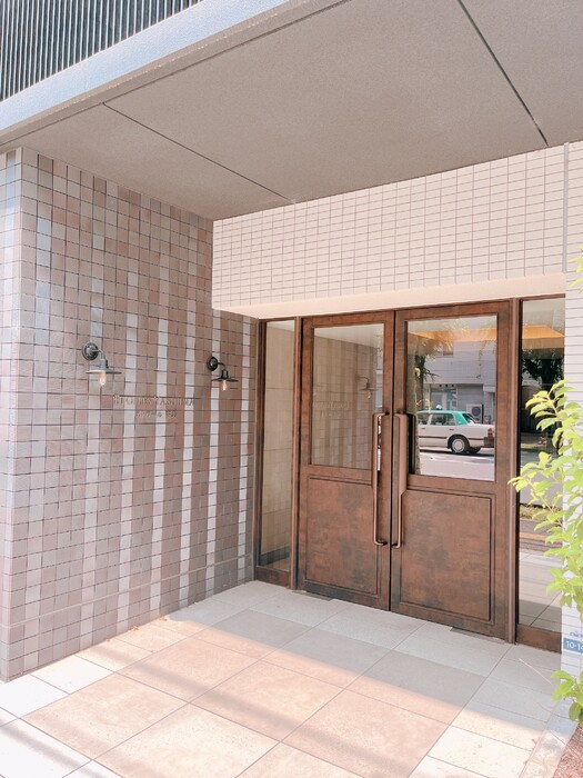 17/23 エントランス