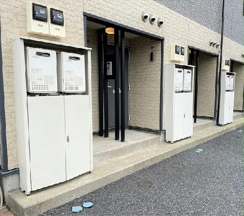 13/14 エントランス