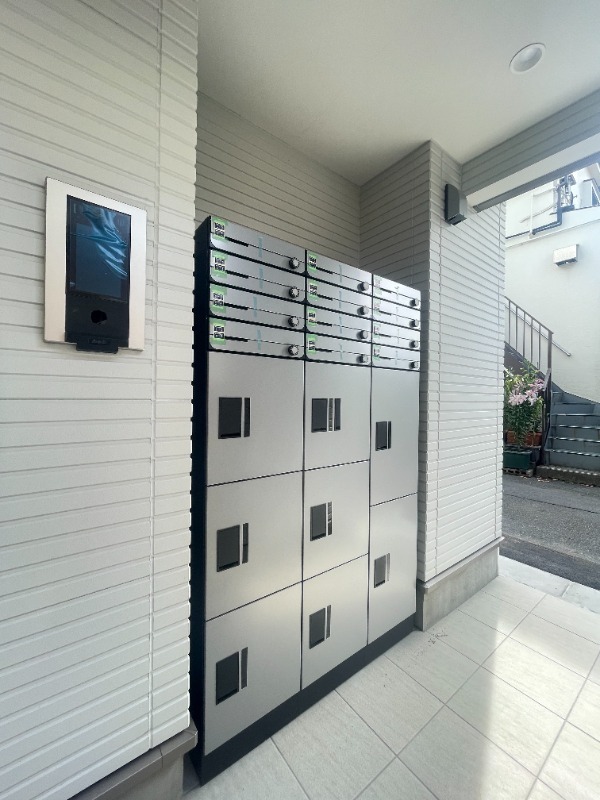 13/13 エントランス