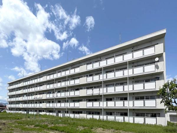 ビレッジハウス大田原2号棟の外観