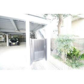 16/25 エントランス