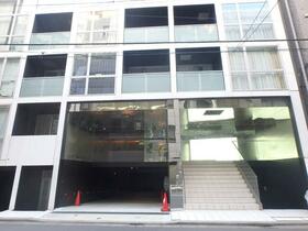 5/5 エントランス