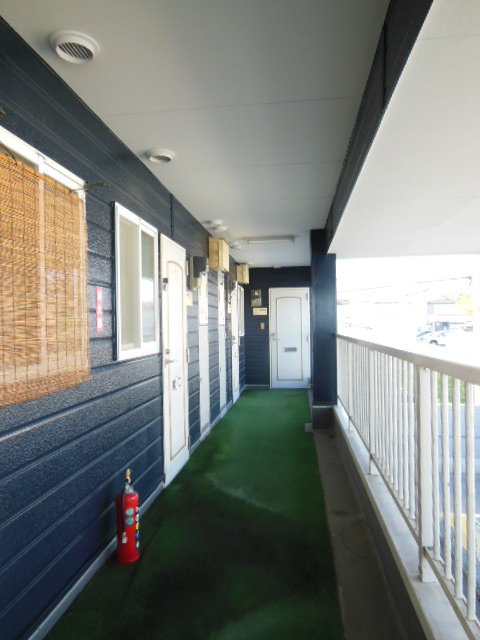 21/30 エントランス