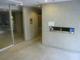 13/22 エントランス