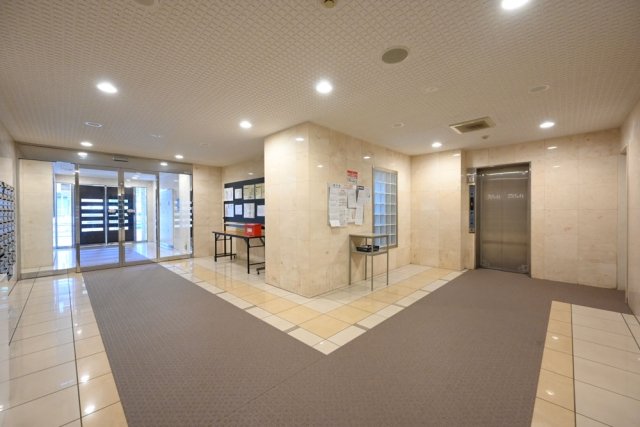 3/3 エントランス