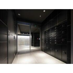 5/5 エントランス