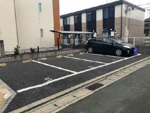 14/14 駐車場