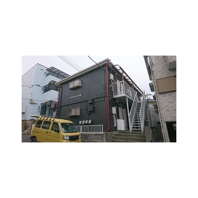 コーポシャルムA棟の外観
