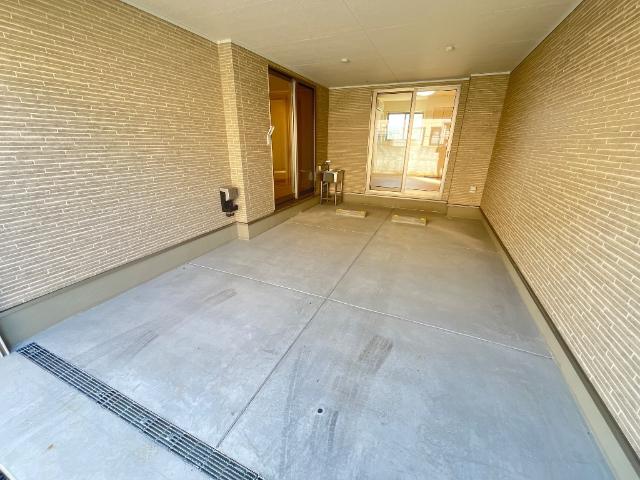 21/26 エントランス