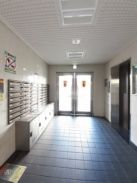 14/20 エントランス