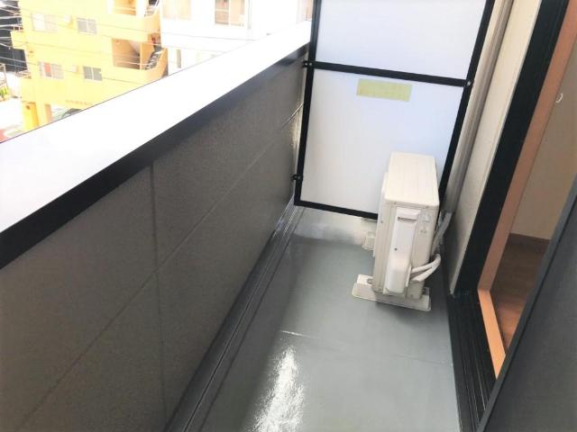 18/28 バルコニー