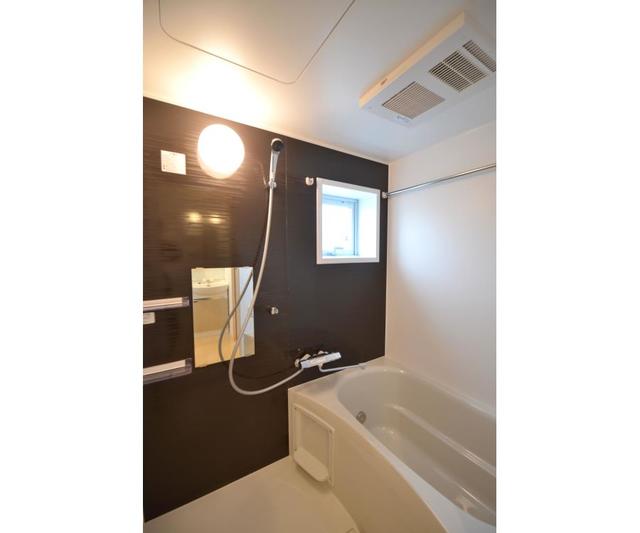 21/30 浴室