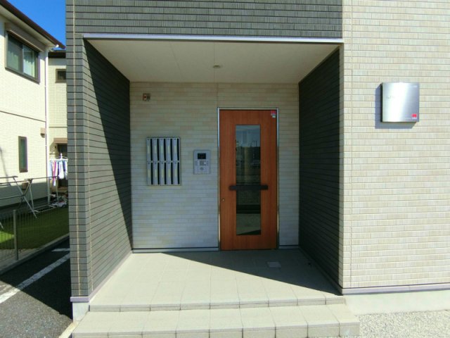 2/2 エントランス