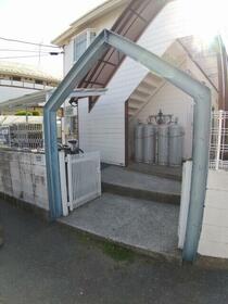 16/16 エントランス