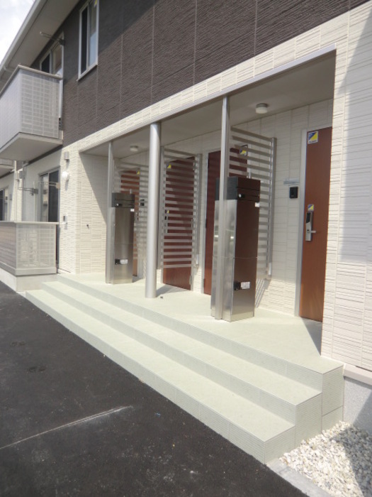 19/20 エントランス