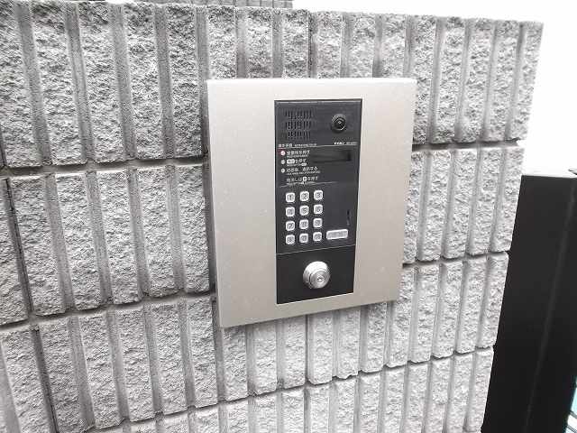 22/30 エントランス