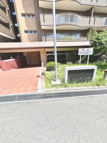 2/4 エントランス