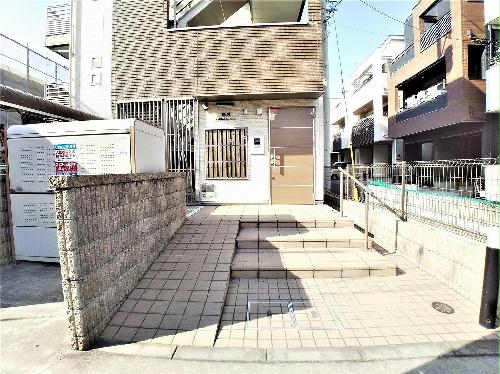 14/14 エントランス