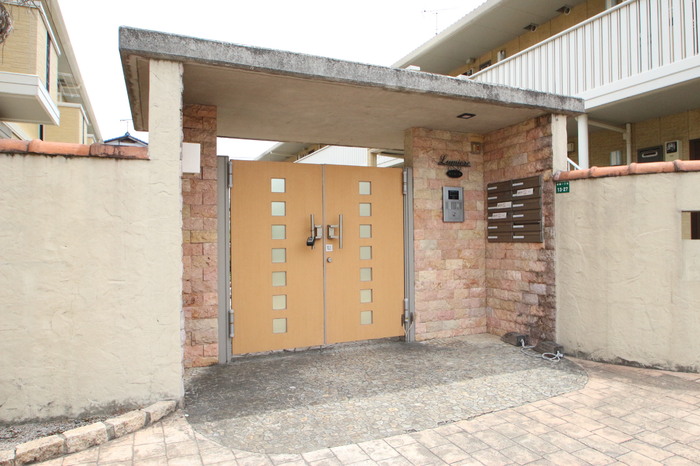 19/29 エントランス