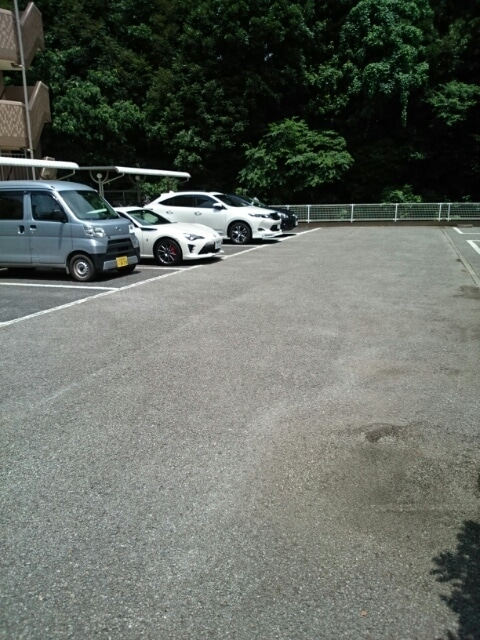 20/28 駐車場