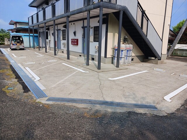 14/18 駐車場