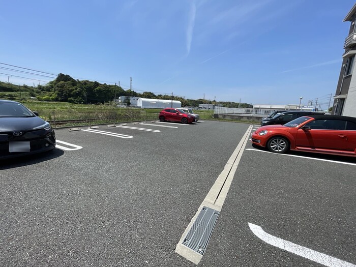 18/25 駐車場