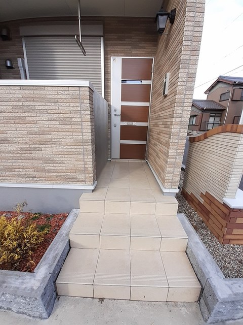 22/30 エントランス