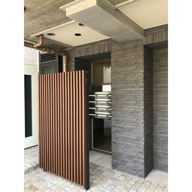 14/14 エントランス