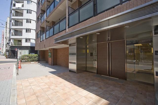 21/23 エントランス