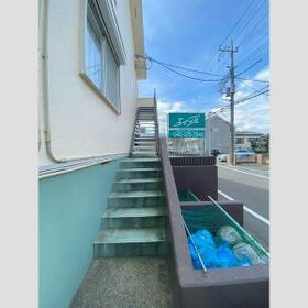 13/14 エントランス