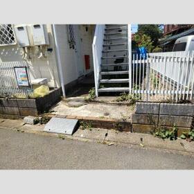 15/22 エントランス