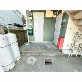 17/17 エントランス