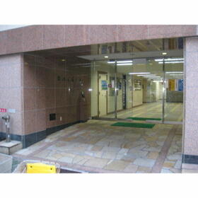 2/2 エントランス