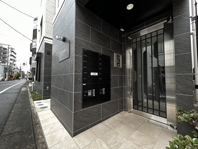 20/25 エントランス