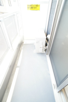 16/27 バルコニー