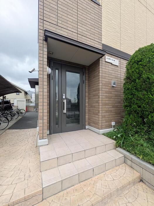 19/29 エントランス