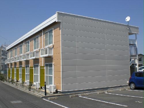 レオパレス妻田北Ａの外観