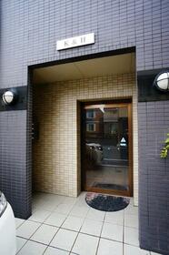 18/19 エントランス