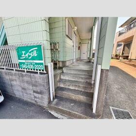 16/16 エントランス