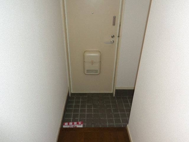 13/30 玄関