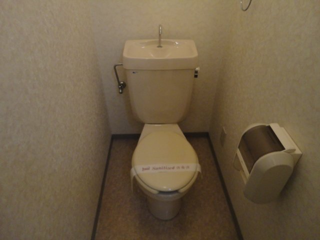 18/23 トイレ
